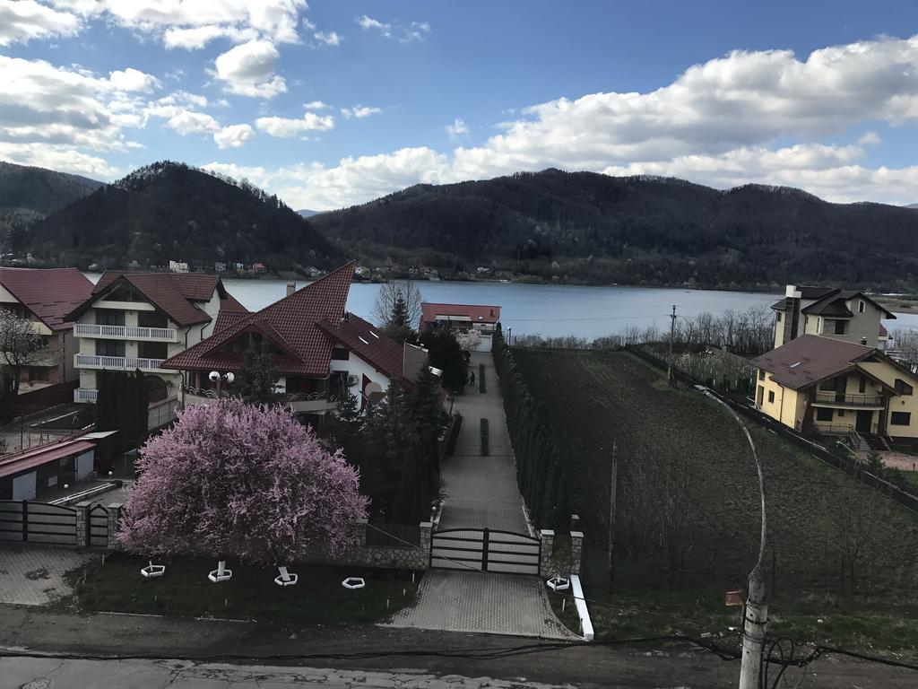 Hotel-Restaurant Ayan Piatra Neamt Exterior photo